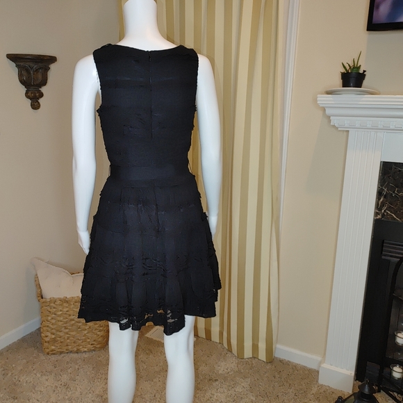 WILLOW & CLAY DRESS WITH TIE WAIST S - Picture 6 of 10